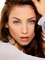 Celeste Star stuffing her holes with a huge dildo